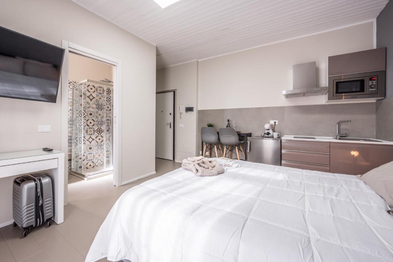 Suite 649 Mono Con Terrazzo โมดินา ภายนอก รูปภาพ