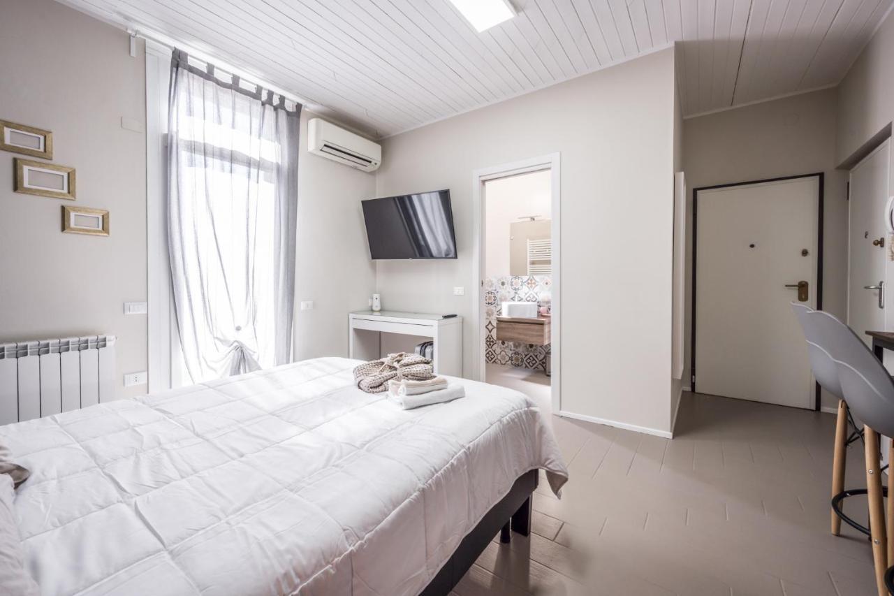 Suite 649 Mono Con Terrazzo โมดินา ภายนอก รูปภาพ