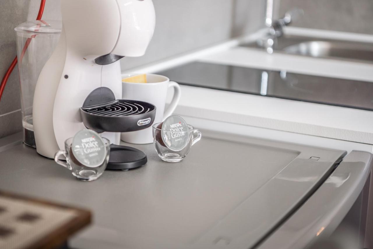Suite 649 Mono Con Terrazzo โมดินา ภายนอก รูปภาพ