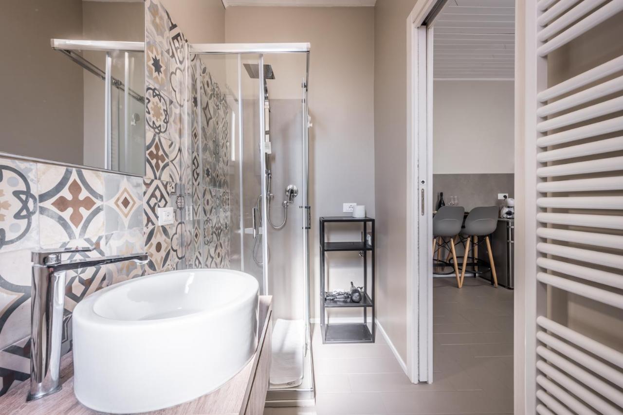 Suite 649 Mono Con Terrazzo โมดินา ภายนอก รูปภาพ